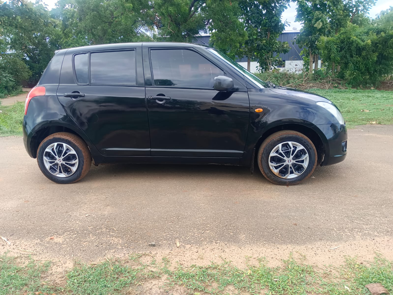 Maruti Suzuki Swift - Image 3